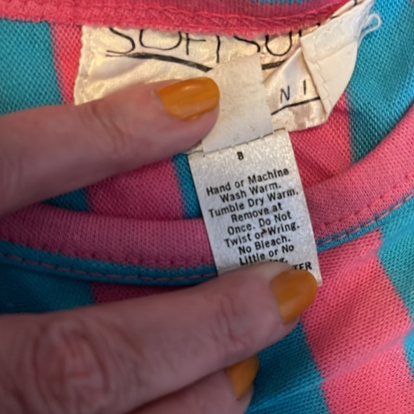 This is a classic 80s dress with Dolman sleeves vintage - Picture 5 of 5